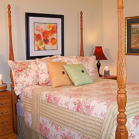 Chez Lyndon Manor-3