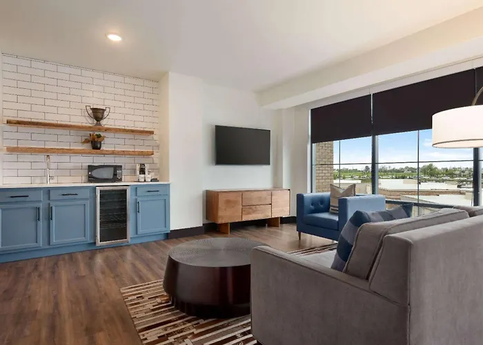 Family Hotel: Origin Lexington, A Wyndham Hotel