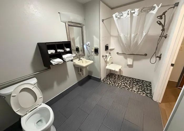 Guesthouse Inn & Suites