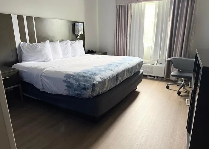 Guesthouse Inn & Suites